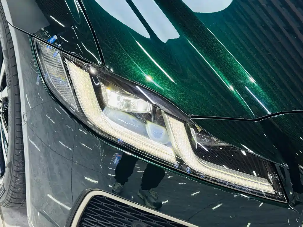 Jaguar XFL 2024 2.0T P250 two-wheel drive exclusive luxury version купить на сайте DeffCars