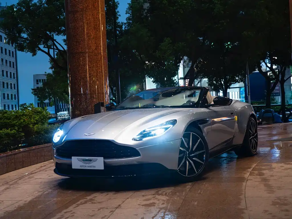 Astonmartin DB11 2023 4.0T V8 Volante купить на сайте DeffCars