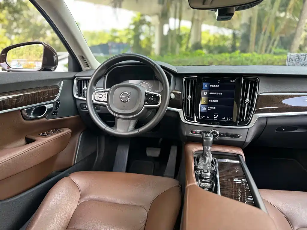 Volvo S90 2017 T4 Zhiyuan Edition купить на сайте DeffCars