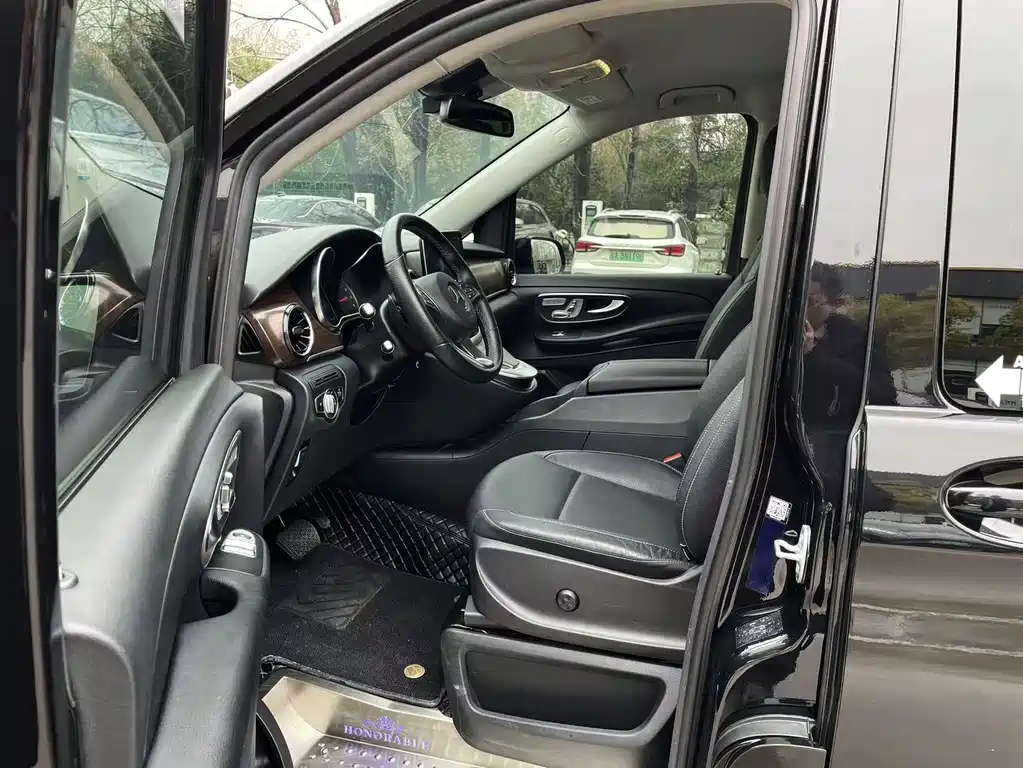 Mercedes-Benz V-Class 2021 V 260 Pilot Edition купить на сайте DeffCars