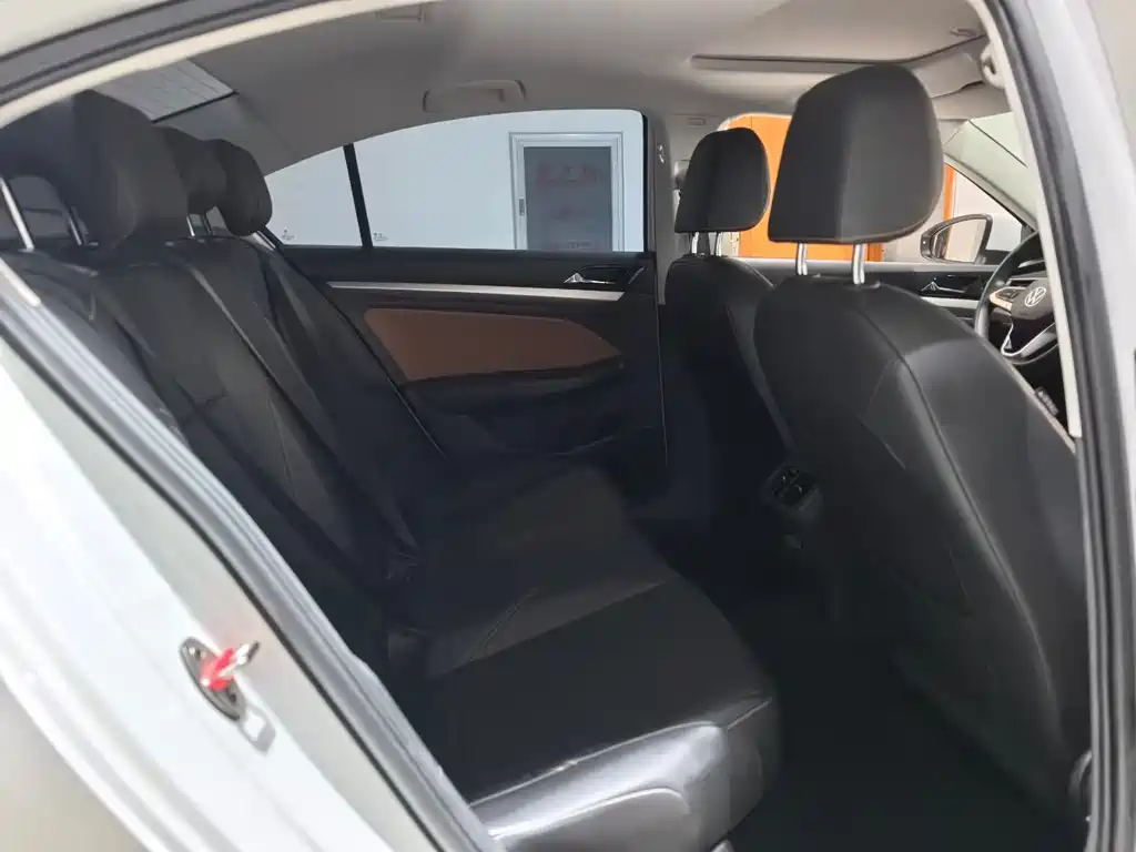 Bora 2023 200TSI DSG Yuexing Edition купить на сайте DeffCars