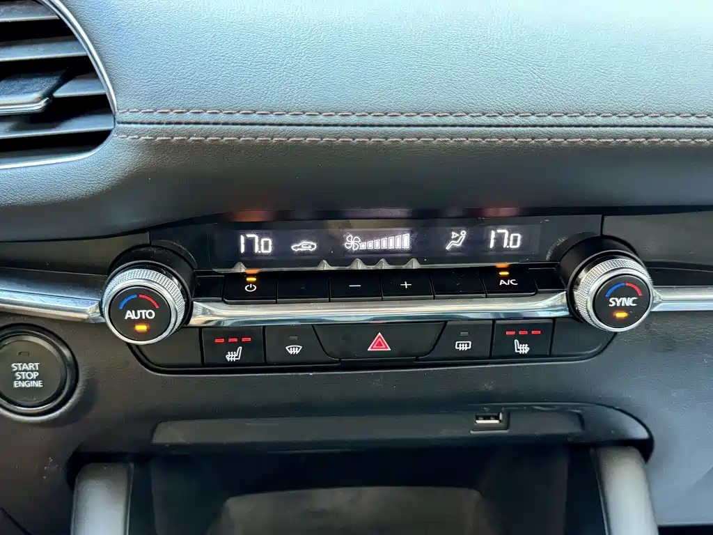Mazda3 Angkesela 2021 2.0L Automatic Premium Edition купить на сайте DeffCars