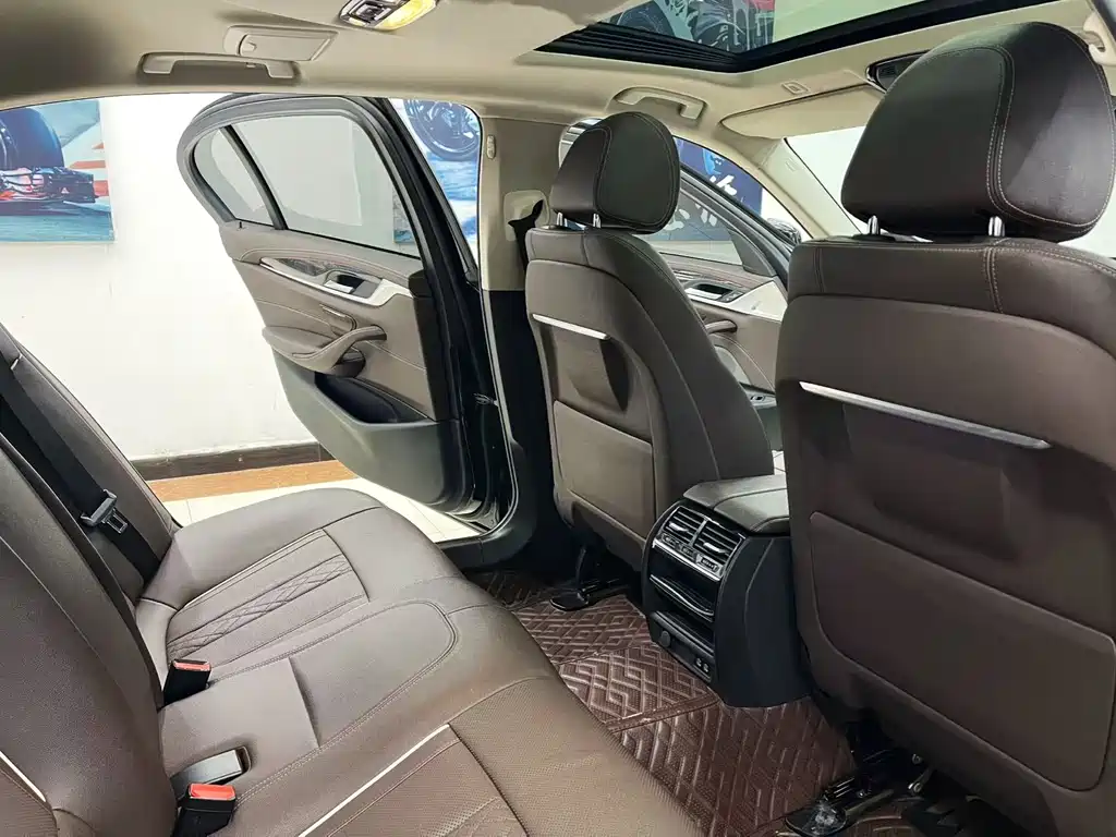 BMW 5 Series 2021 525Li Luxury Package купить на сайте DeffCars