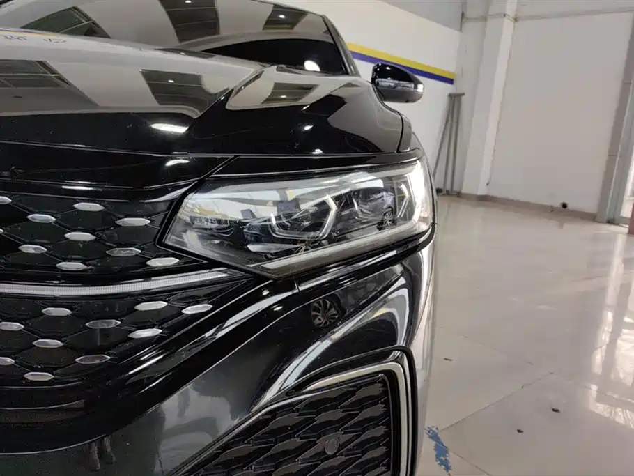 Passat 2023 facelift 330TSI Starry Sky Deluxe Edition купить на сайте DeffCars