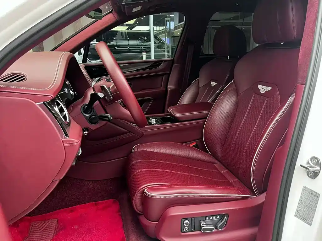 Bentayga 2021 4.0T V8 купить на сайте DeffCars