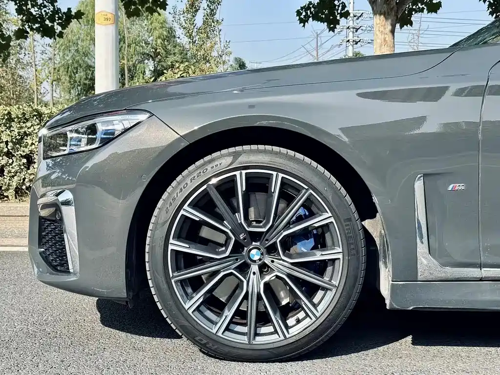 BMW 7 Series 2021 740Li xDrive Executive M Sports Package купить на сайте DeffCars