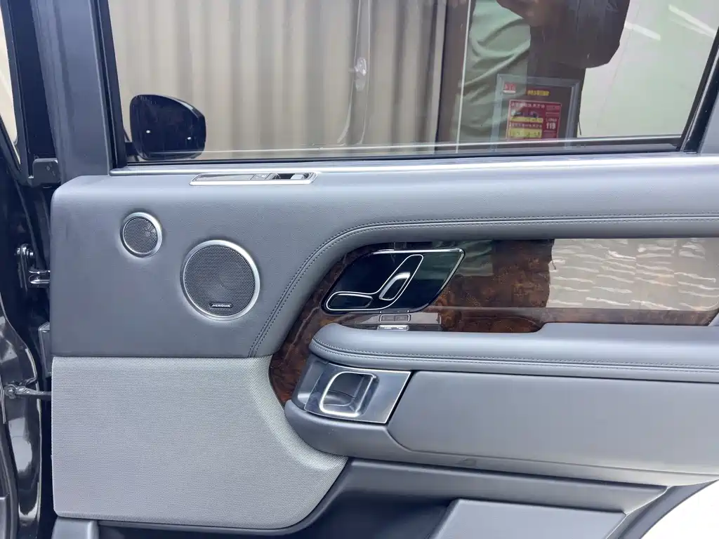 Range Rover 2020 3.0 L6 Legend Extended Edition купить на сайте DeffCars