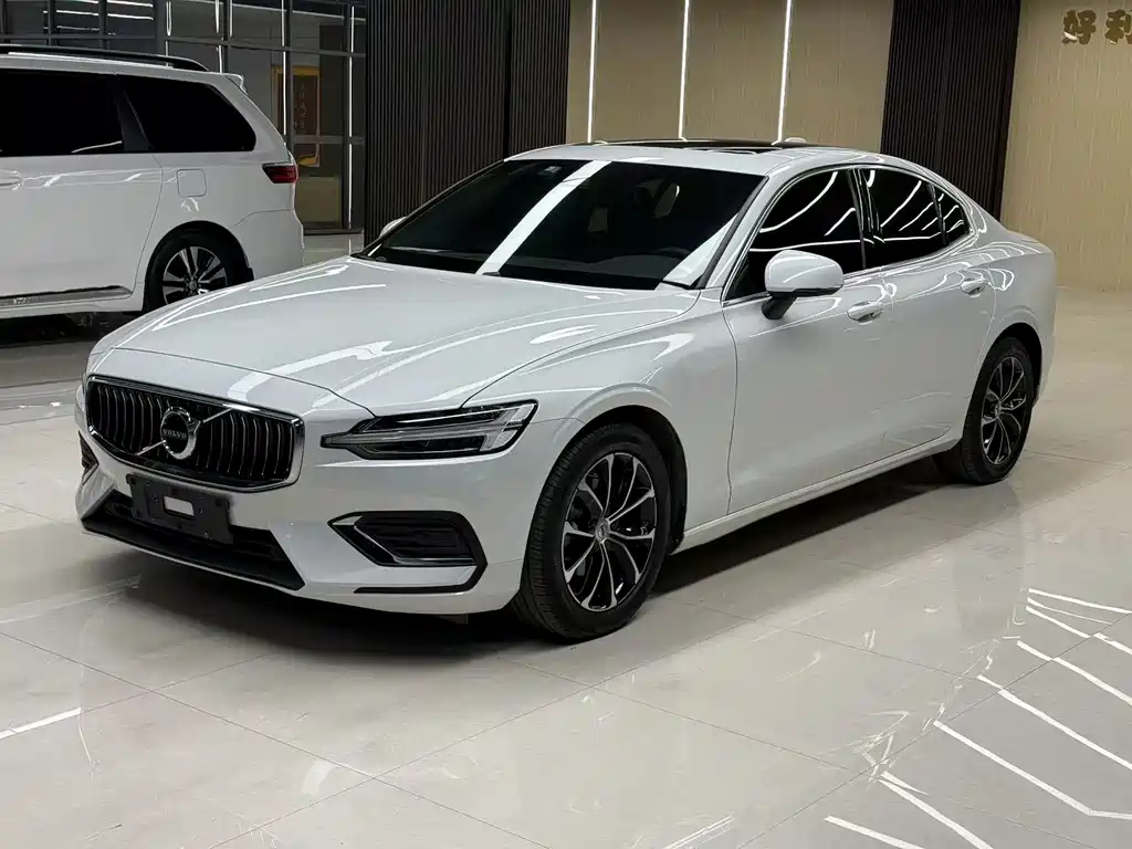 Volvo S60 2022 B4 Zhiyuan Sports Edition купить на сайте DeffCars