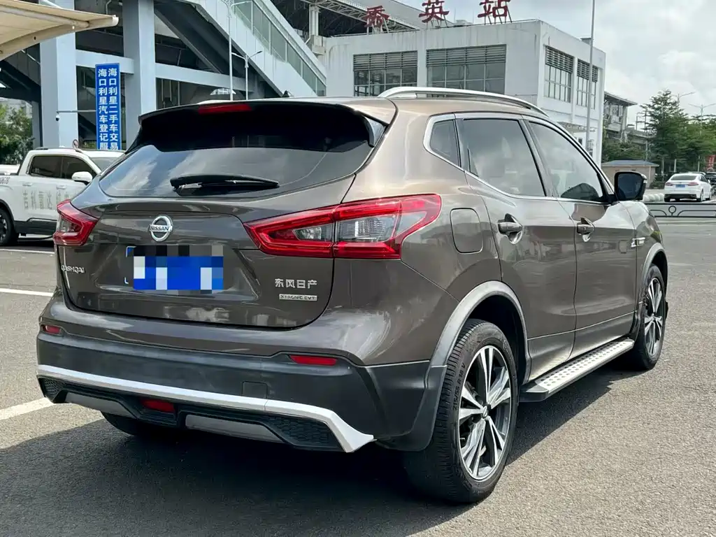 Qashqai 2019 2.0L CVT Deluxe Edition купить на сайте DeffCars