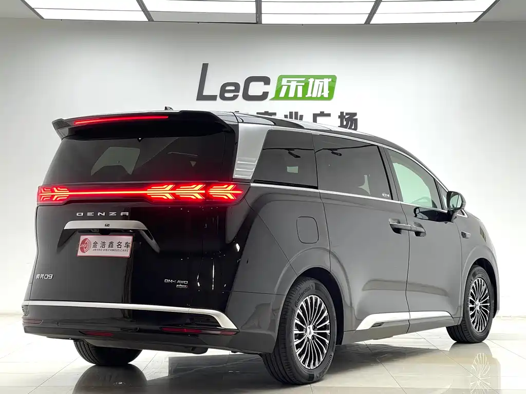 Denza D9 2025 DM-i smart driving version 1020 four-wheel drive flagship model купить на сайте DeffCars