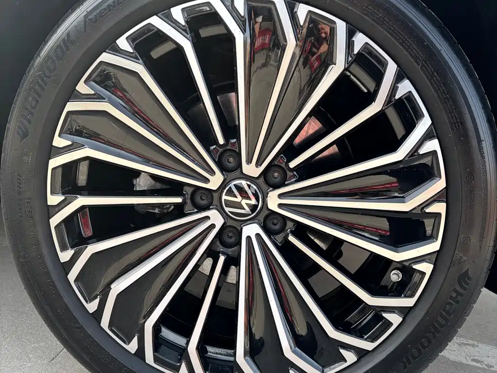Passat 2025 Pro 380TSI Dragon Edition купить на сайте DeffCars
