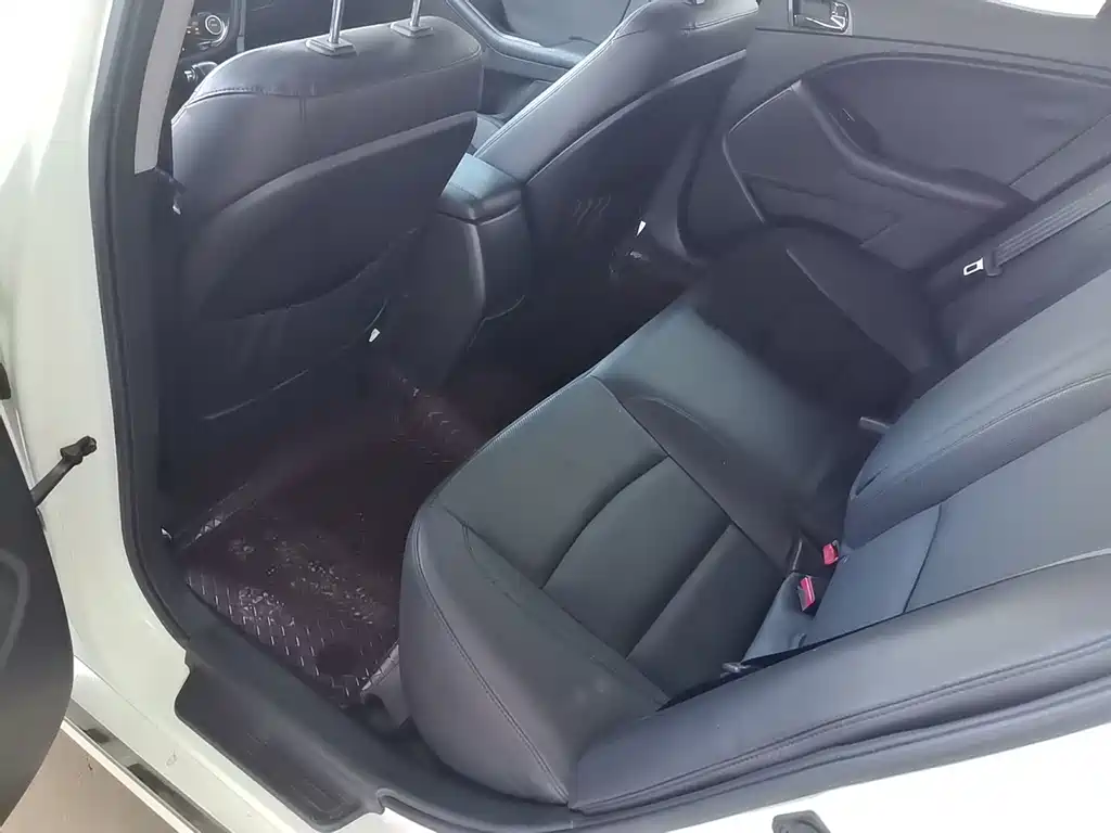 Kia K5 2015 2.0L automatic GLS купить на сайте DeffCars