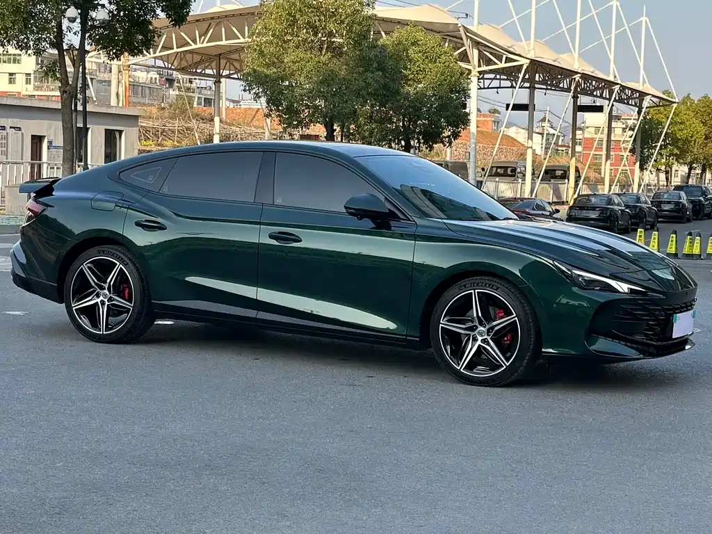 MG7 2025 2.0T Trophy+ Super Sports Edition купить на сайте DeffCars