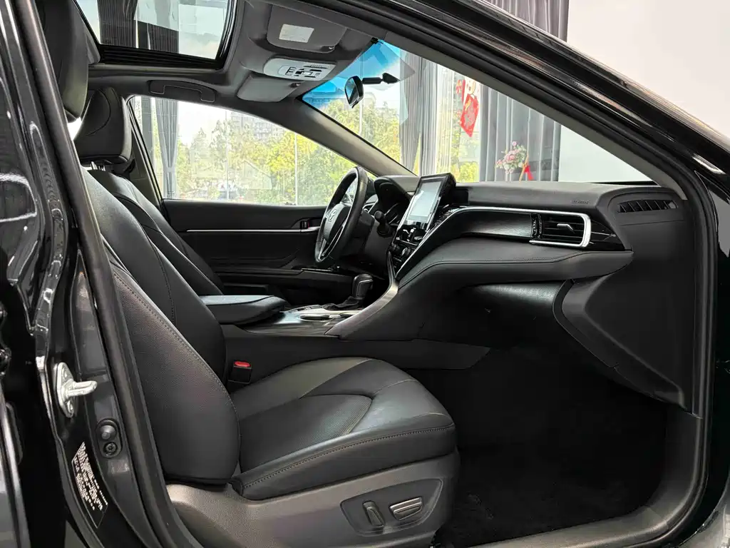 Camry 2022 2.0GVP Leading Edition купить на сайте DeffCars