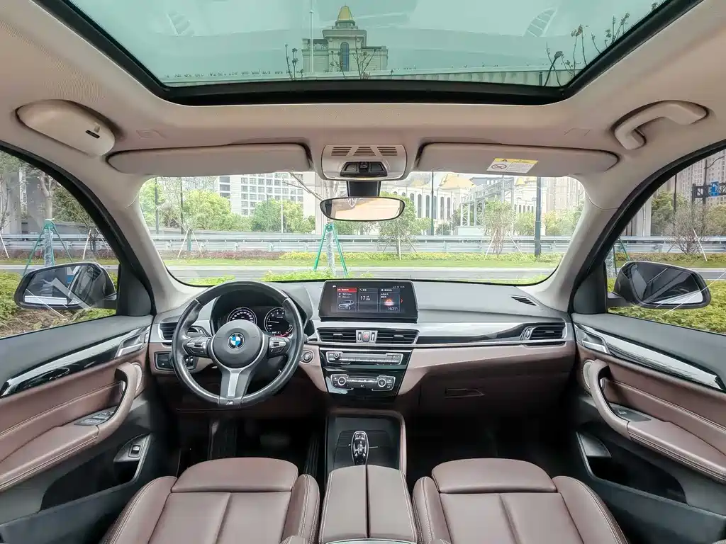 BMW X1 2022 sDrive25Li Leading Model купить на сайте DeffCars