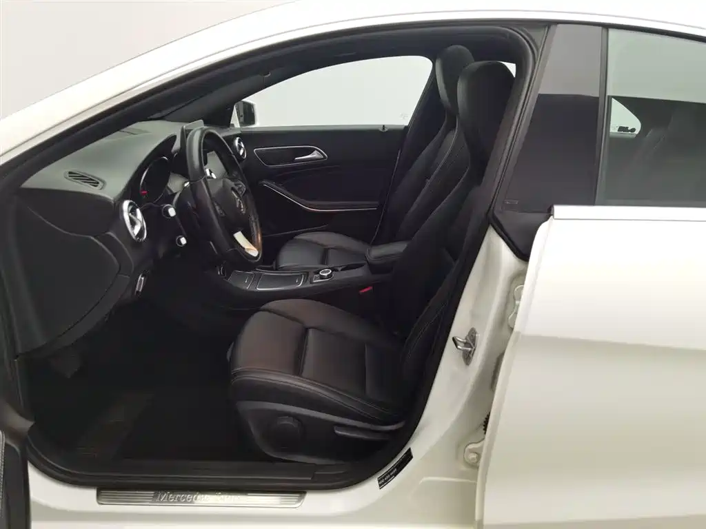 Mercedes-Benz CLA imported 2018 CLA 200 dynamic model купить на сайте DeffCars