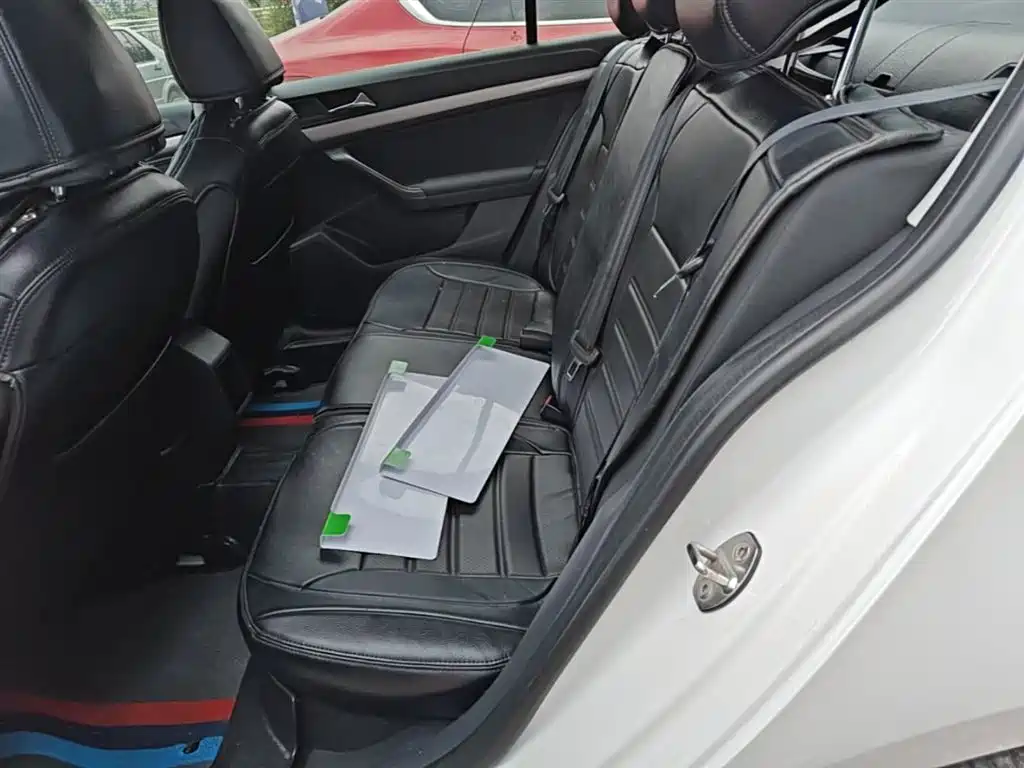 Lavida 2017 1.6L automatic fashion version купить на сайте DeffCars