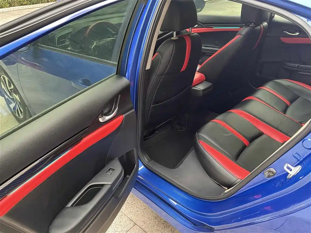 Civic 2019 220TURBO CVT Dynamic Edition National VI купить на сайте DeffCars