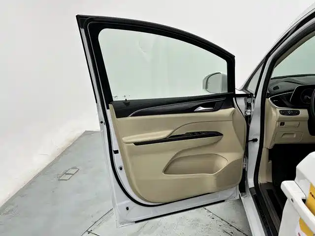 Buick GL8 2022 ES Lu Zun 653T Exclusive Type купить на сайте DeffCars