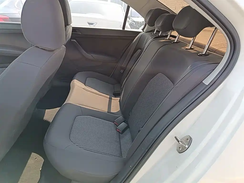 Santana 2021 1.5L automatic fashion version купить на сайте DeffCars