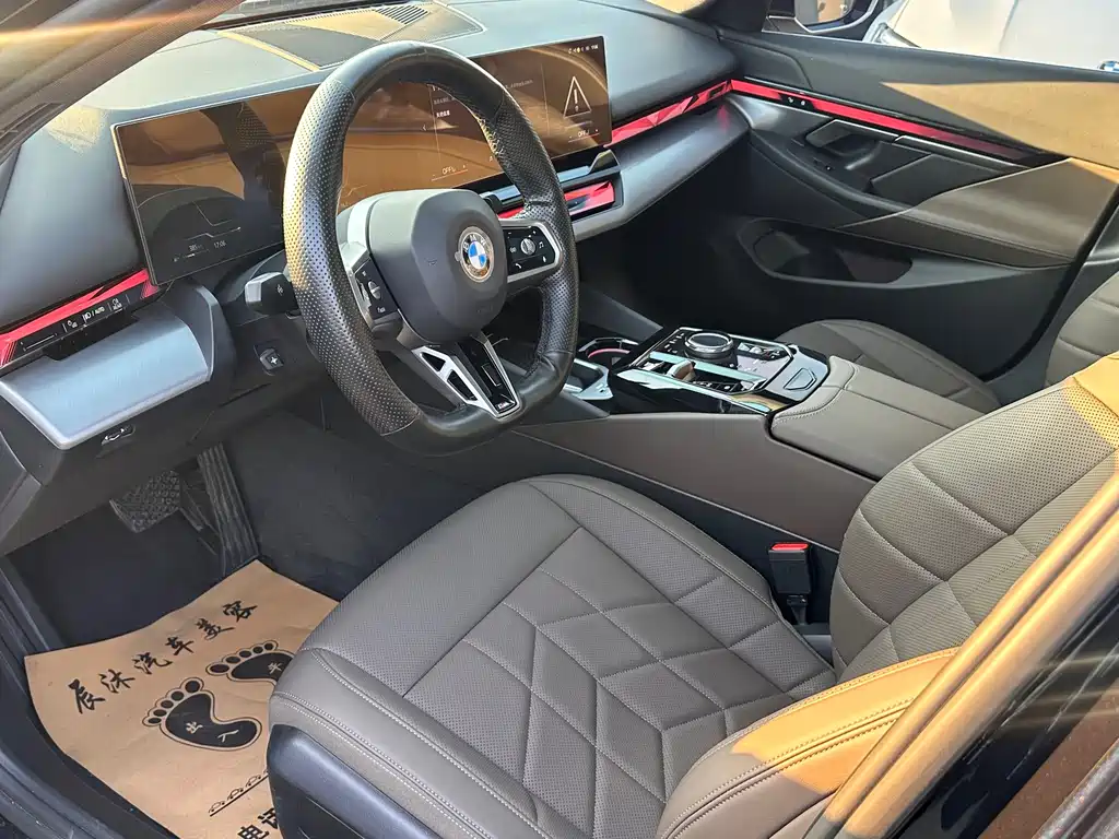 BMW 5 Series 2025 525Li M Sports Package купить на сайте DeffCars