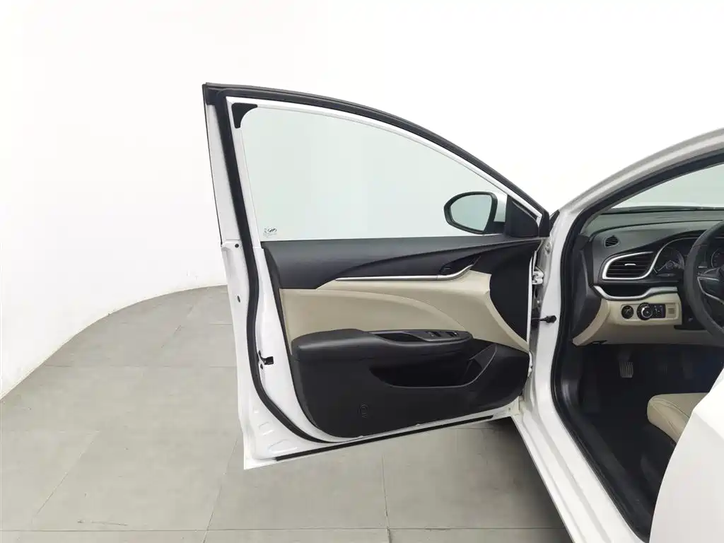 Yinglang 2019 15T Manual Elite National VI купить на сайте DeffCars