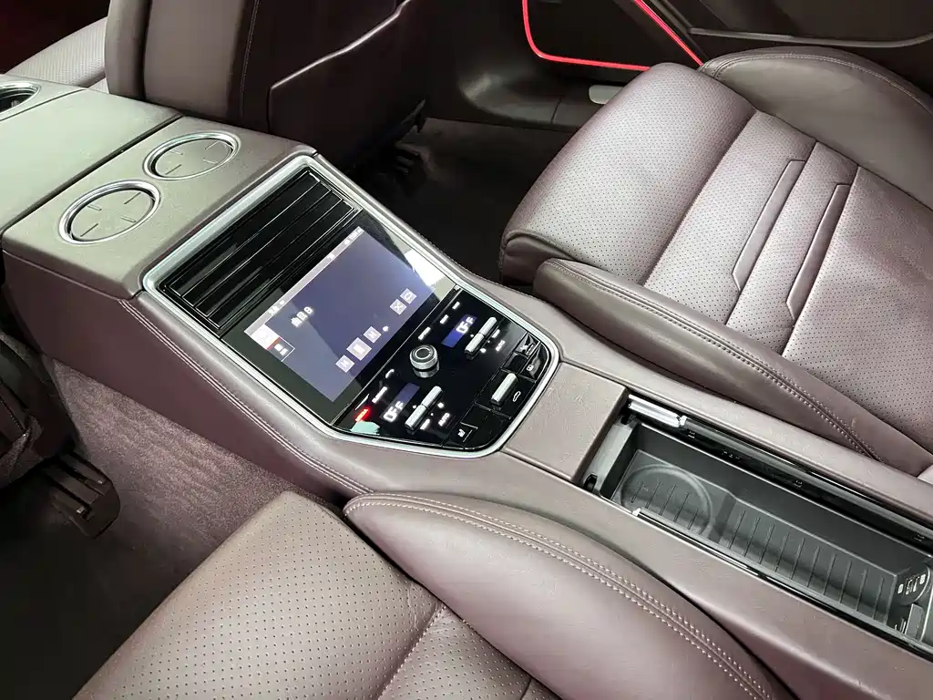 Panamera 2017 Panamera 4 Executive Extended Edition 3.0T купить на сайте DeffCars