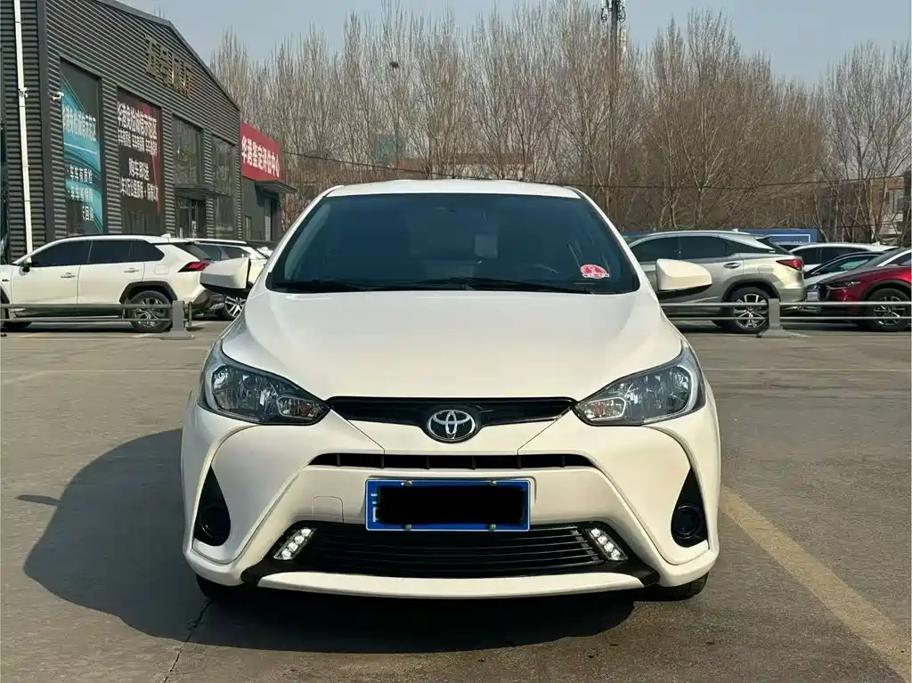 YARiS L 2021 1.5L CVT leading version купить на сайте DeffCars