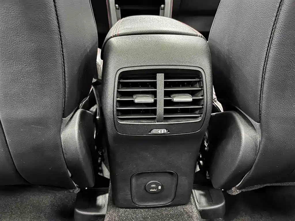 Ruiji 2024 EcoBoost 245 four-wheel drive ST-Line Pro купить на сайте DeffCars