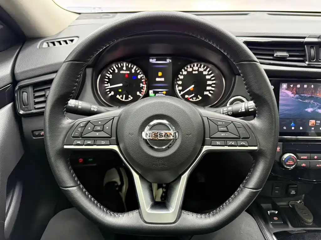 X-Trail 2023 Classic 2.0L 2WD Intelligent Link Premium Edition купить на сайте DeffCars