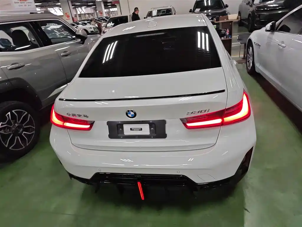 BMW 3 Series 2023 330i M Sports Night Package купить на сайте DeffCars