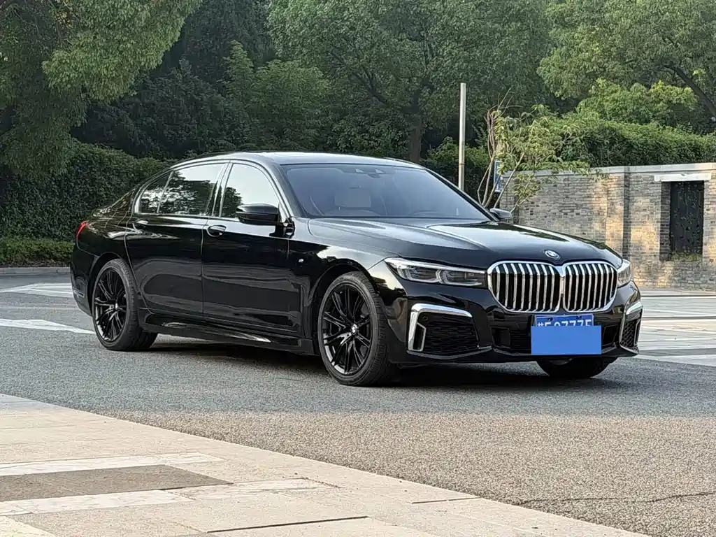 BMW 7 Series 2018 740Li xDrive Exclusive M Sports Package купить на сайте DeffCars