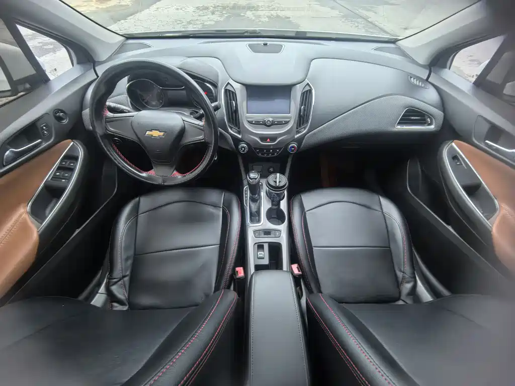 Cruze 2017 1.5L Automatic Pioneer Sunroof Edition купить на сайте DeffCars