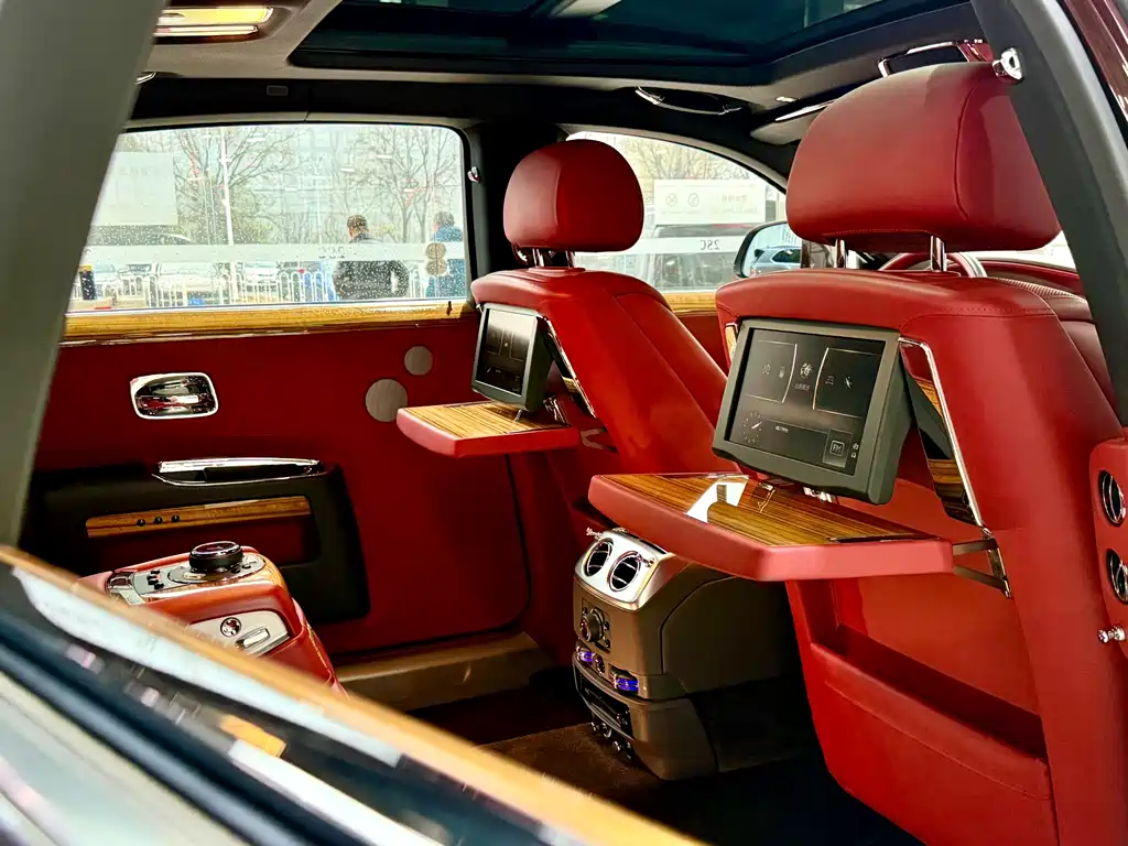 Ghost 2018 6.6T long wheelbase version купить на сайте DeffCars