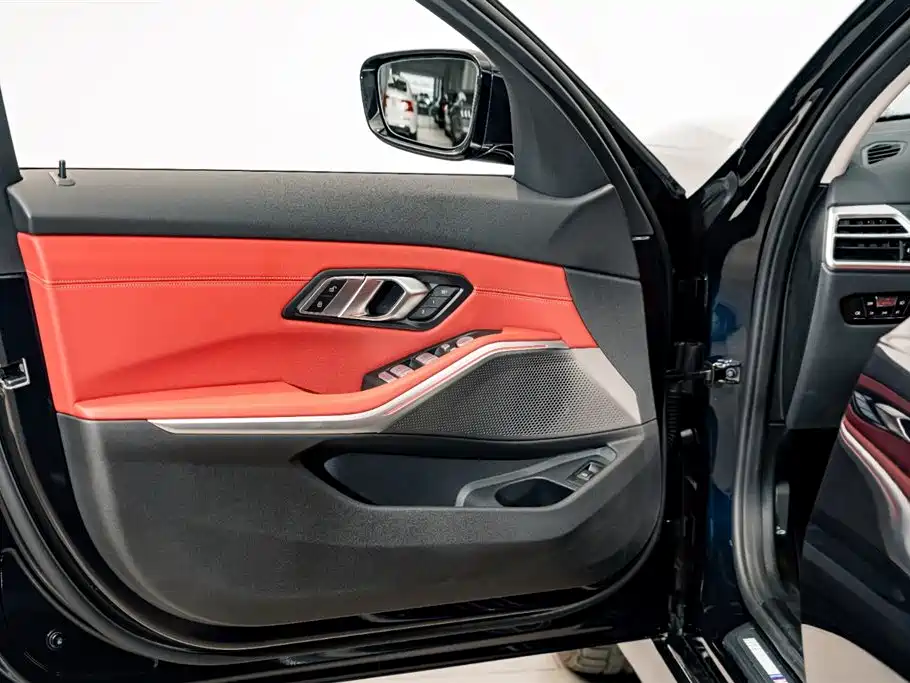 BMW 3 Series 2025 325Li M Sports Package купить на сайте DeffCars