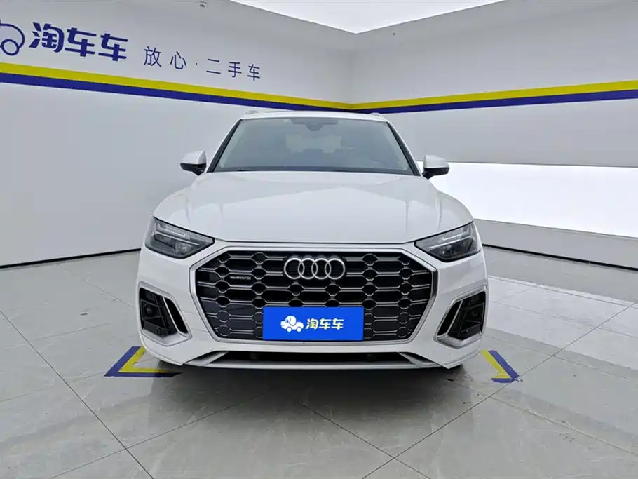 Audi Q5L 2021 40 TFSI Fashionable and Dynamic купить на сайте DeffCars