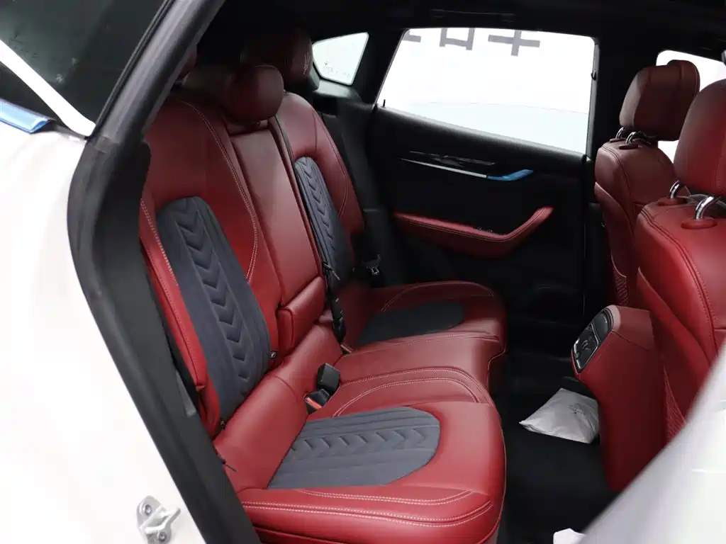 Levante 2024 2.0T GT Ultima купить на сайте DeffCars