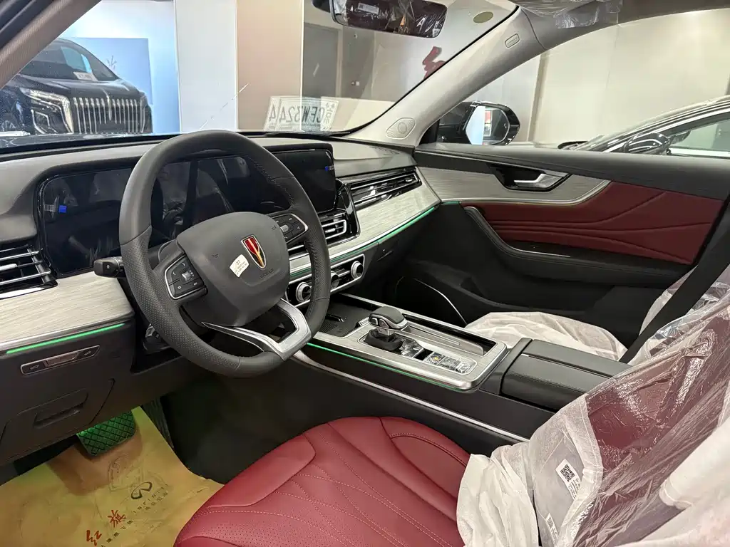 Hongqi HS5 2025 2.0T two-wheel drive Qixiang Pro version купить на сайте DeffCars
