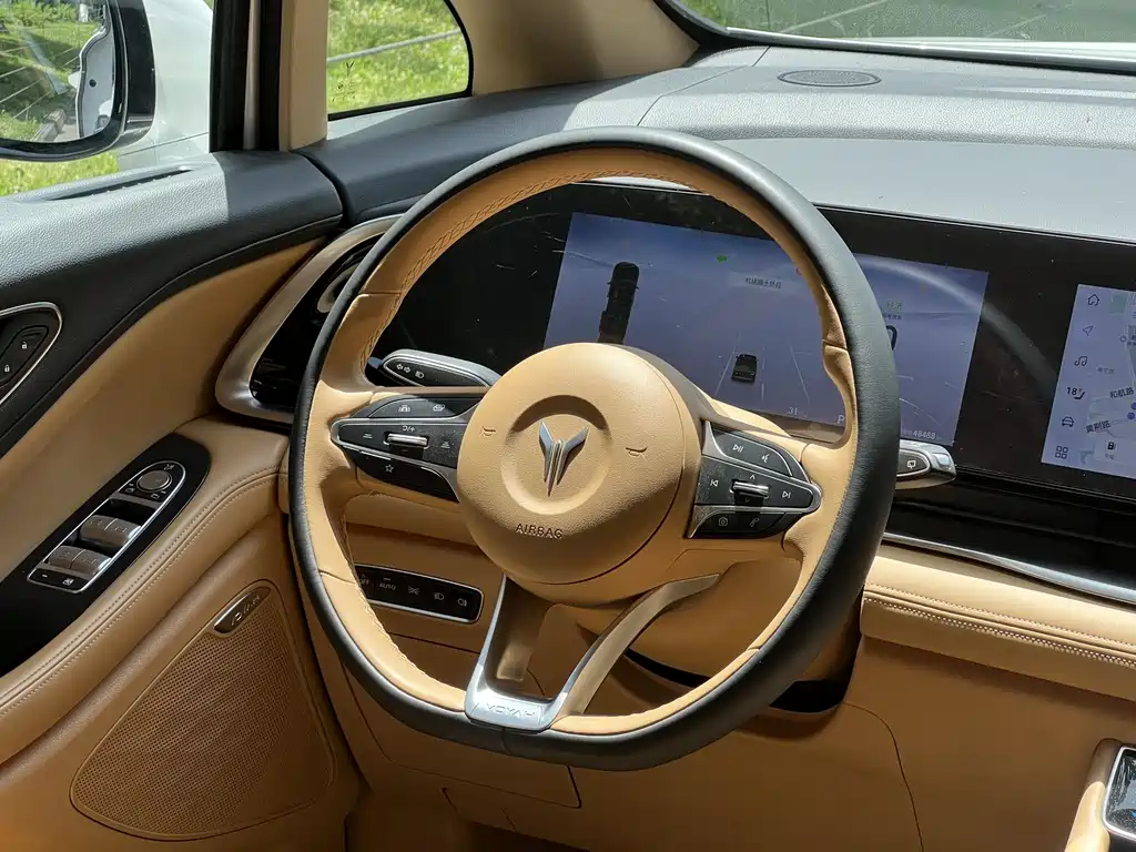 Lantu Dreamer 2022 Low Carbon Version Want + Smart Driving Package купить на сайте DeffCars