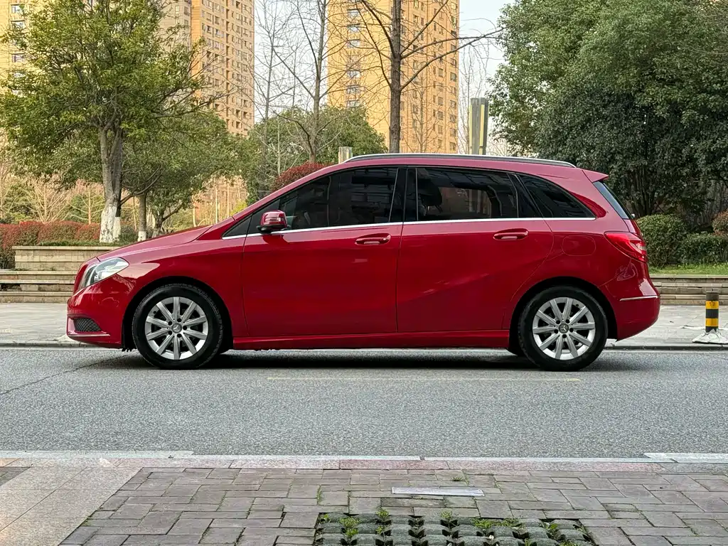 Mercedes-Benz B-Class 2012 B 180 купить на сайте DeffCars