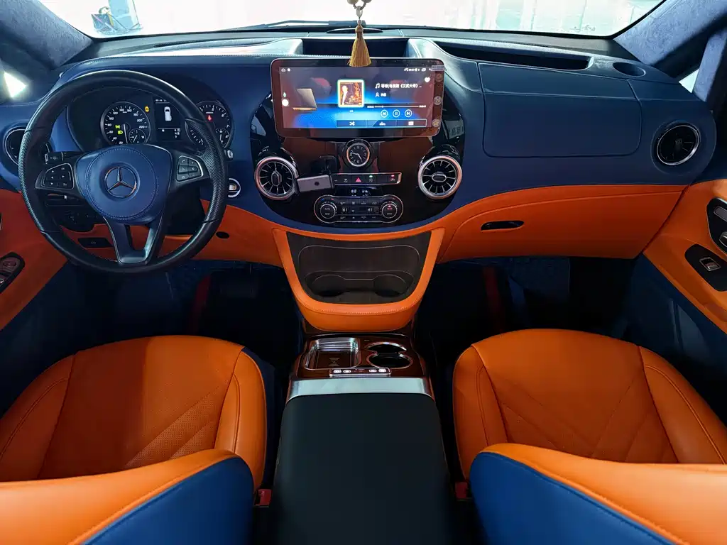 Vito 2023 2.0T Business Edition 7 seats купить на сайте DeffCars