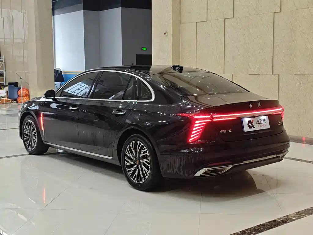 Hongqi H5 2024 2.0T Automatic Zhilianqichang Edition купить на сайте DeffCars