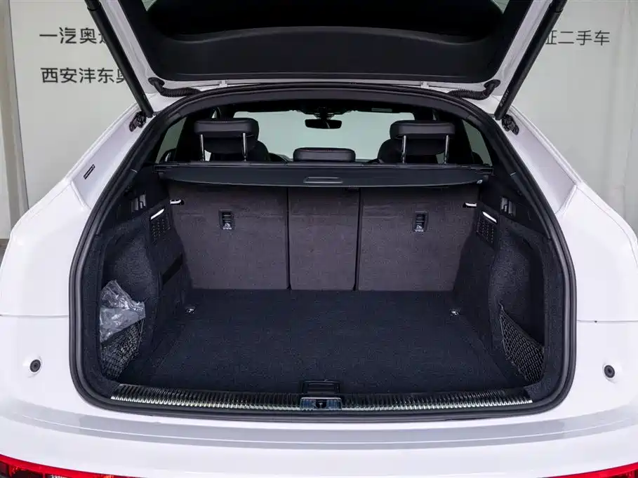 Audi Q5L Sportback 2023 40 TFSI luxury model купить на сайте DeffCars