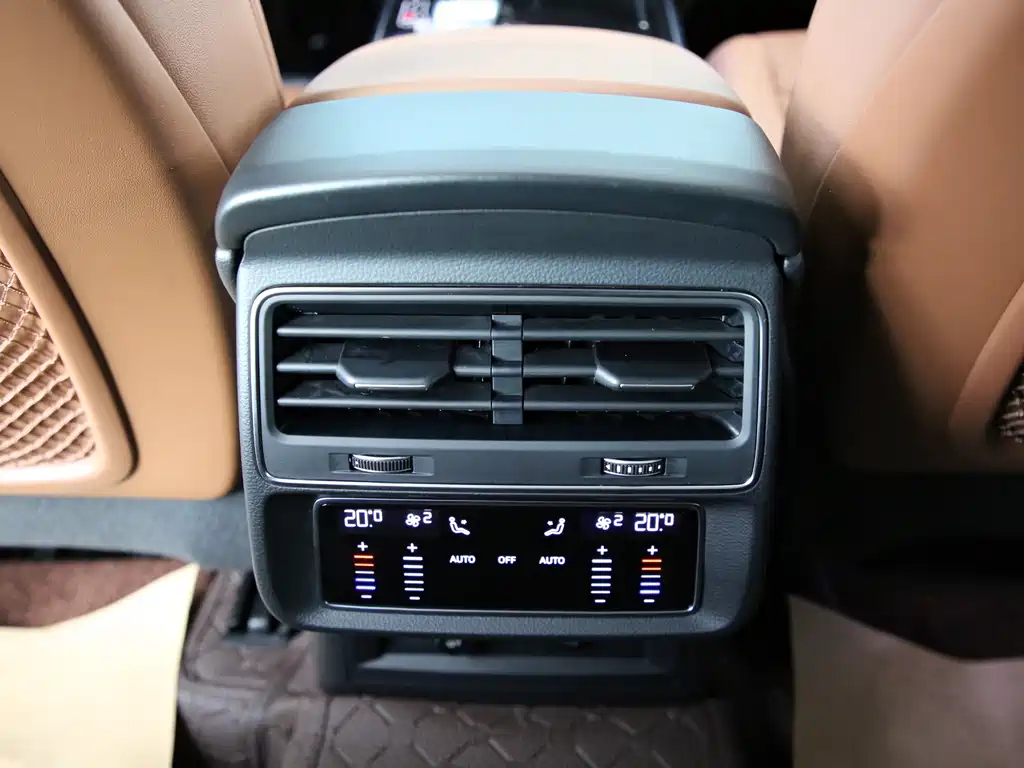 Audi Q7 2022 55 TFSI quattro S line sports купить на сайте DeffCars