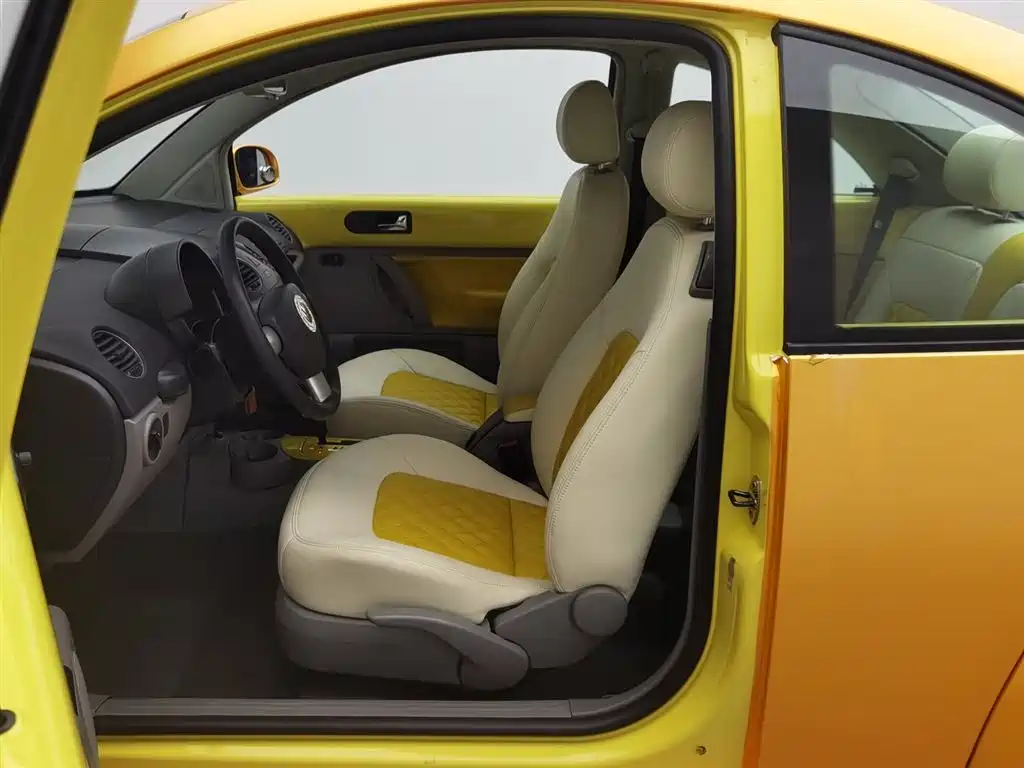 Beetle 2010 1.6 AT купить на сайте DeffCars