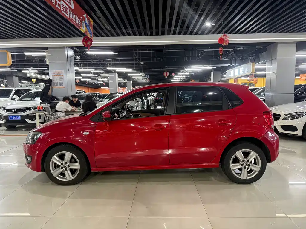 Polo 2011 1.4L automatic stylish version купить на сайте DeffCars