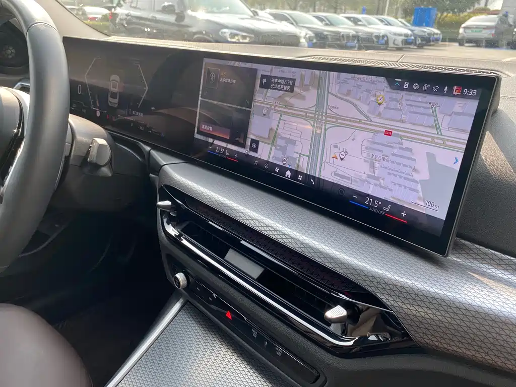 BMW 3 Series 2025 330Li M Sports Night Package купить на сайте DeffCars