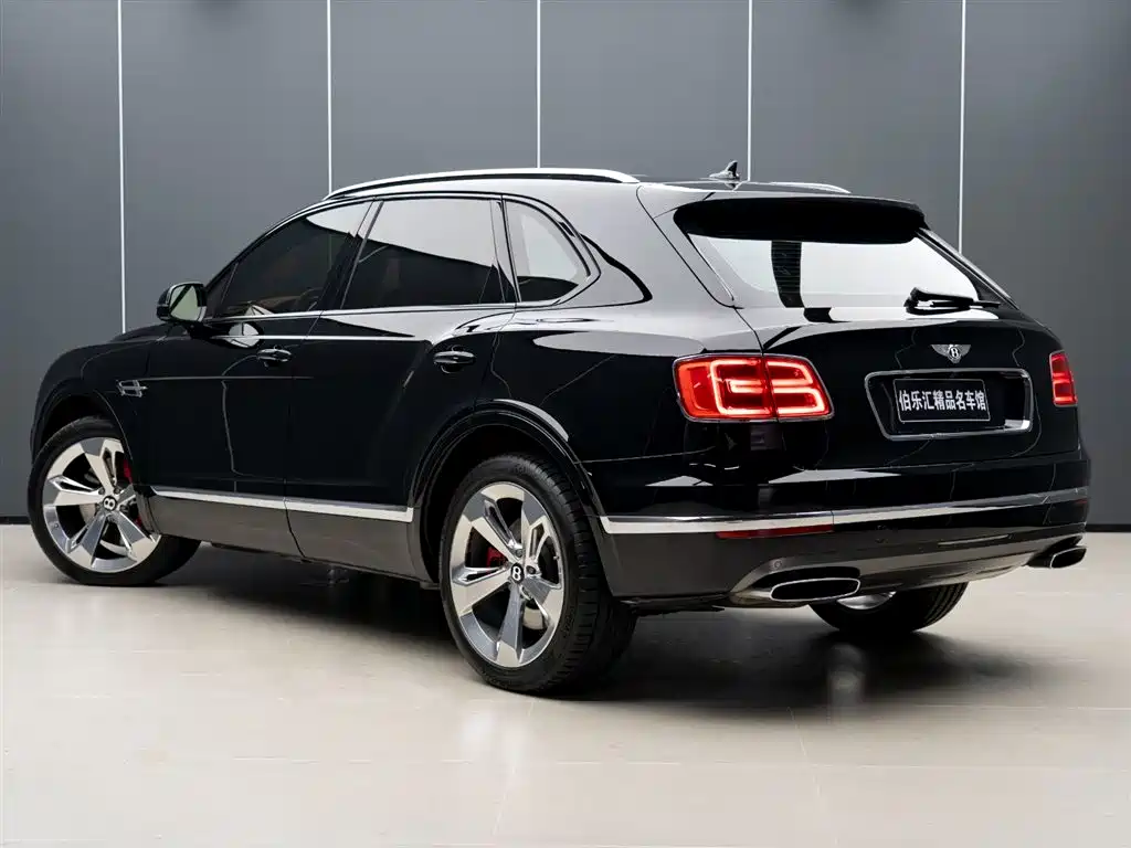 Bentayga 2017 6.0T Standard Edition купить на сайте DeffCars