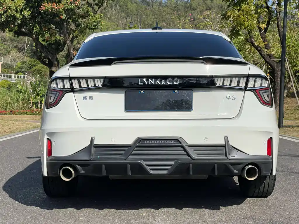 Lynk & Co 03 2021 2.0TD Automatic Champion Edition купить на сайте DeffCars