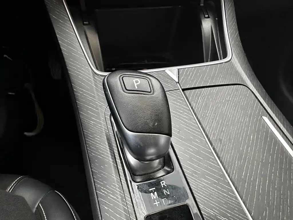 Venucia Big V 2022 260T customized version·idou купить на сайте DeffCars